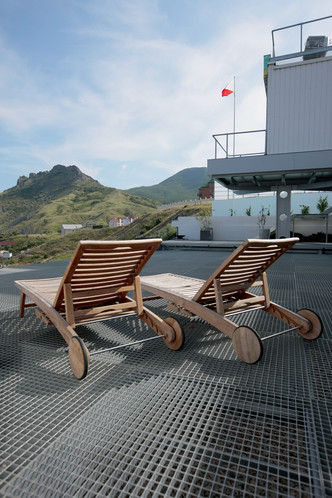 Необычный дом на берегу Черного моря