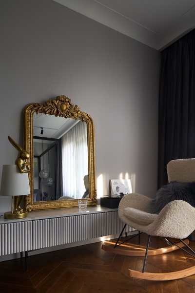 Нью-Йорк с французским акцентом: квартира в Екатеринбурге для девушки