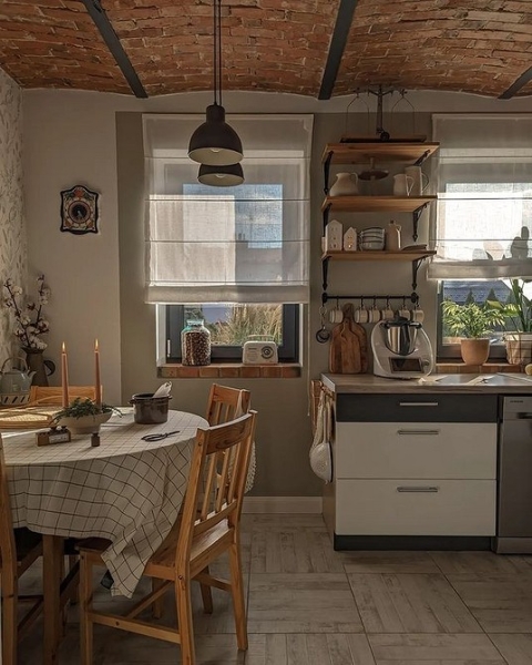 Обои на кухне: 6 невероятных интерьеров, которые влюбят вас в эту отделку