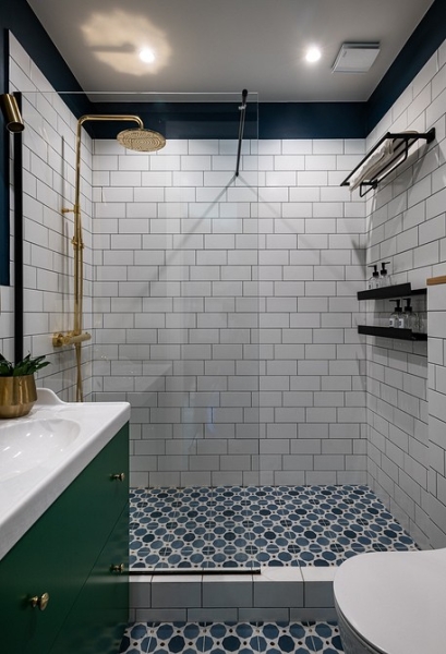 Полка в ванную комнату: виды, варианты размещения и 72 стильных фото в интерьере