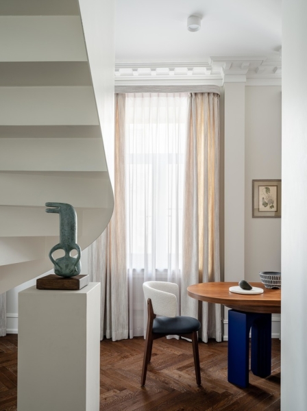 Двухуровневая квартира в историческом доме на Арбате