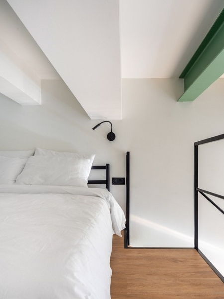 Как дизайнер увеличила площадь 20-метровых апартаментов в 1,5 раза и оформила визуально просторный интерьер