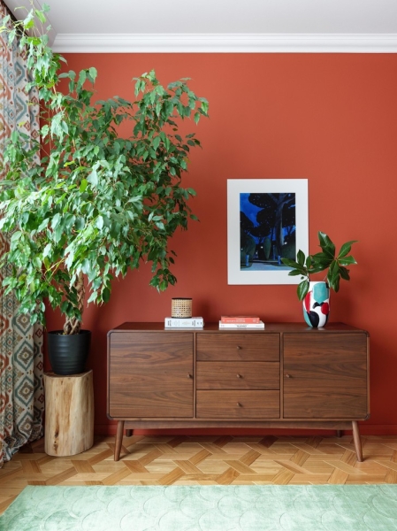 Квартира 56 м² с разноцветными витражами в Петербурге