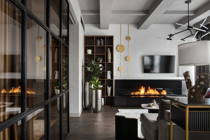 Московская квартира 146 м² с камином и стеклянной спальней