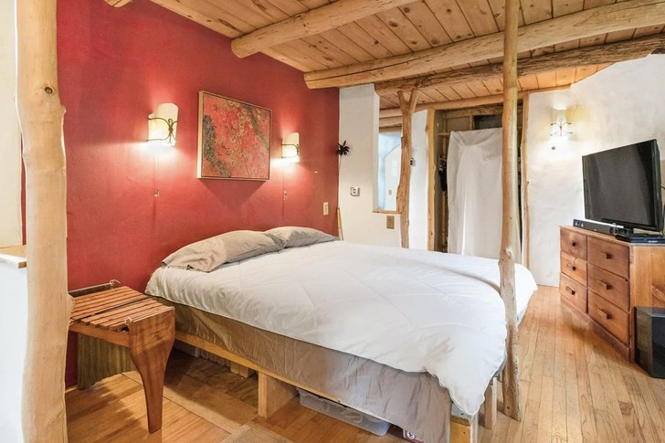 Необычный дом-избушка скульптора Дафны Пульсифер&nbsp;&mdash; его можно купить!