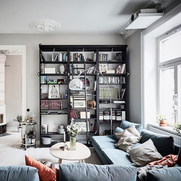 Синий диван в интерьере: советы по выбору и лучшие варианты сочетаний + 105 фото