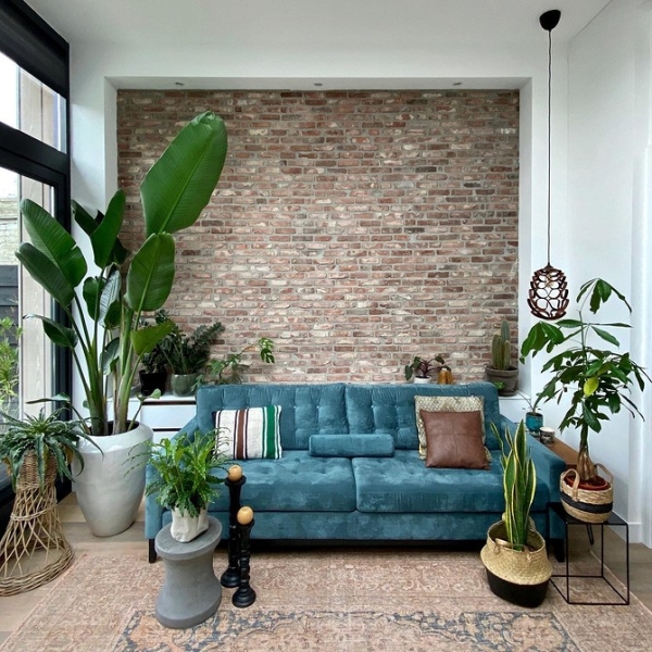 Синий диван в интерьере: советы по выбору и лучшие варианты сочетаний + 105 фото