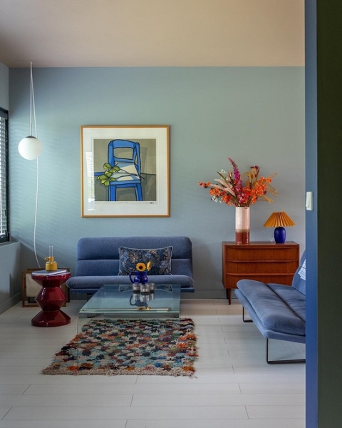 Синий диван в интерьере: советы по выбору и лучшие варианты сочетаний + 105 фото