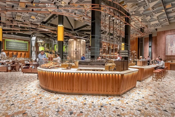 Starbucks завоевывает Италию: в Милане открылось первое кафе