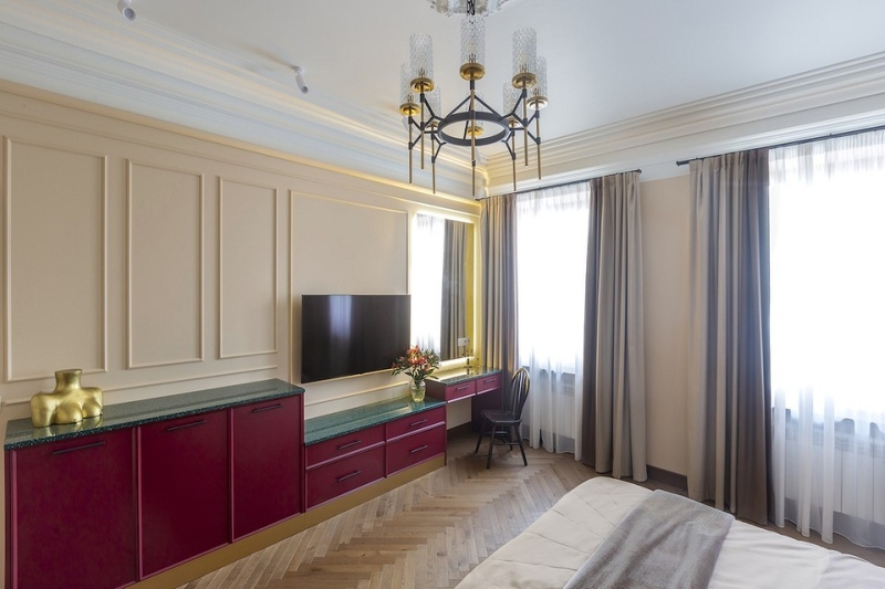 
                                До и после: эффектный интерьер квартиры в Доме сотрудников Наркомсвязи в Москве                            