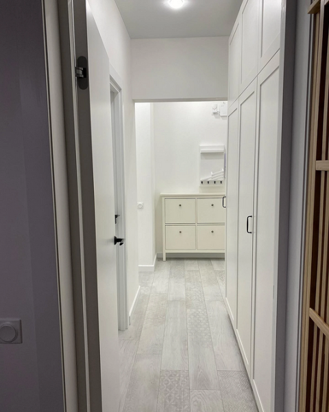 
                                Ремонт в двухкомнатной хрущевке: идеи дизайна, разбор планировок и примеры проектов (113 фото)                            