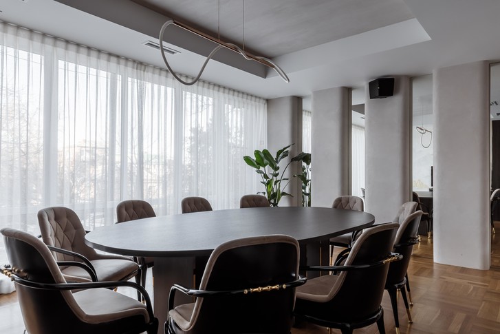 Ресторан Clavis в здании Дома книги в Краснодаре