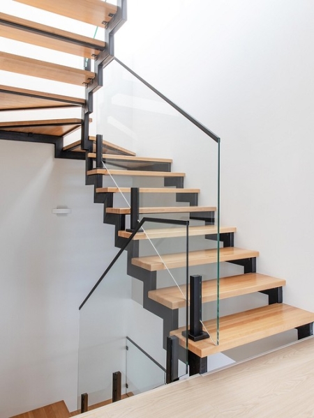 Таунхаус у Черного моря для большой семьи с четырьмя детьми