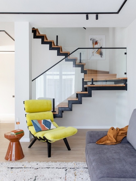 Таунхаус у Черного моря для большой семьи с четырьмя детьми