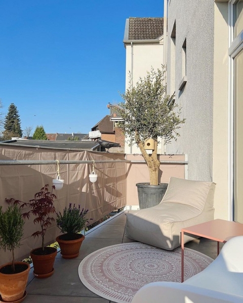 
                                7 вдохновляющих примеров обустройства балкона для теплого времени года                            