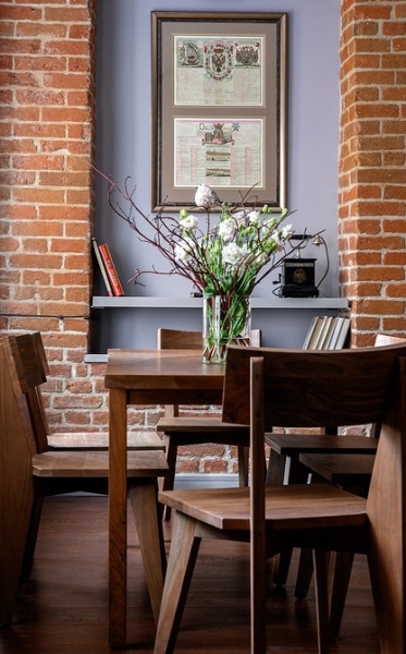 
                                Из бывшей коммуналки — в потрясающий исторический интерьер: квартира 66 кв. м в центре Санкт-Петербурга                            