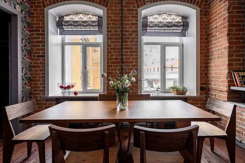 
                                Из бывшей коммуналки — в потрясающий исторический интерьер: квартира 66 кв. м в центре Санкт-Петербурга                            