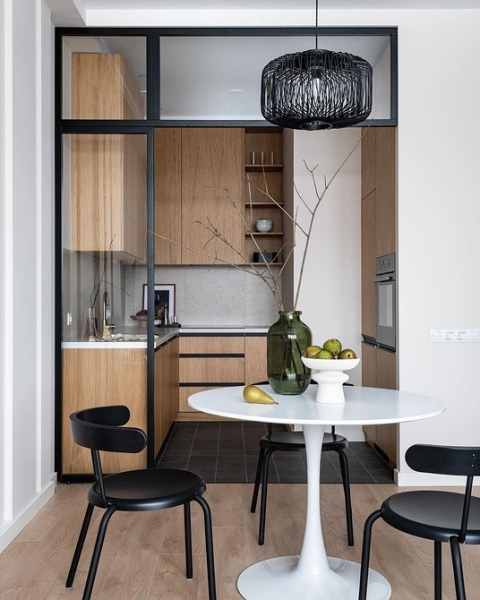 Как извлечь максимум пользы из маленькой кухни: 5 примеров от дизайнеров