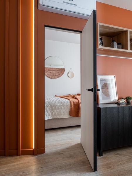 Как на 36 кв. м уместили все: маленькая квартира со спальней, кухней-гостиной и двумя гардеробными