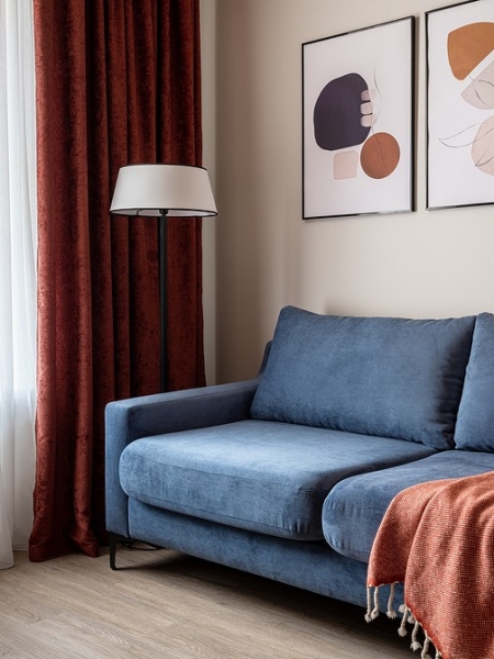 Как на 36 кв. м уместили все: маленькая квартира со спальней, кухней-гостиной и двумя гардеробными