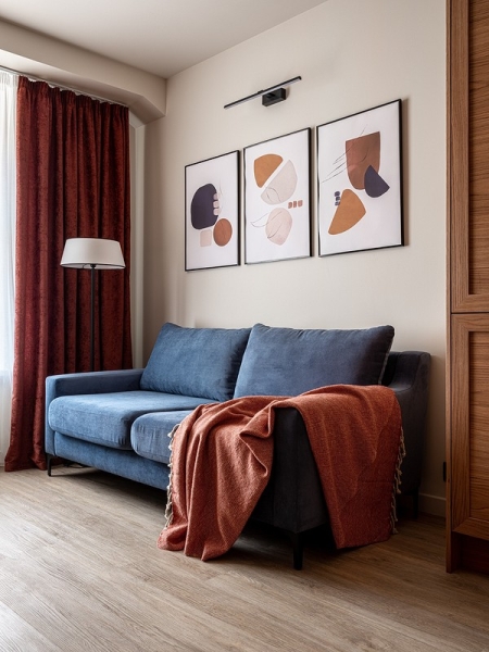 Как на 36 кв. м уместили все: маленькая квартира со спальней, кухней-гостиной и двумя гардеробными