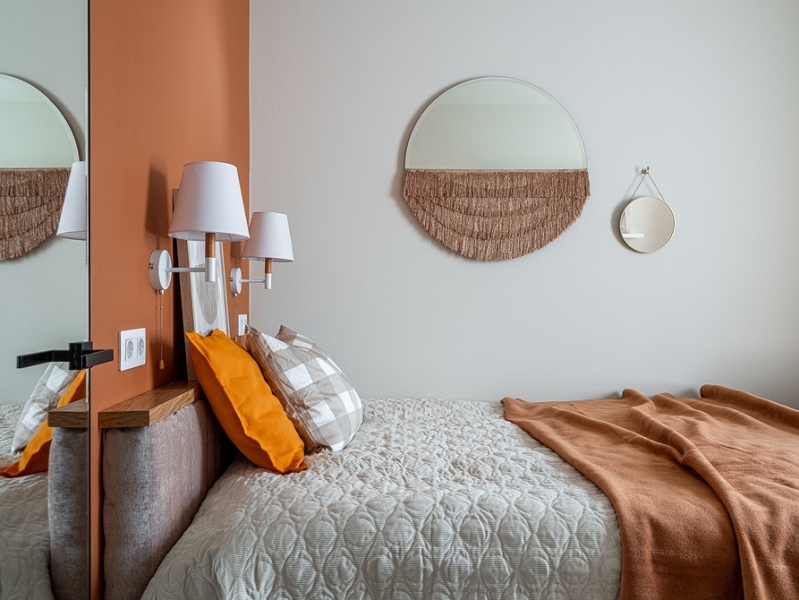 Как на 36 кв. м уместили все: маленькая квартира со спальней, кухней-гостиной и двумя гардеробными