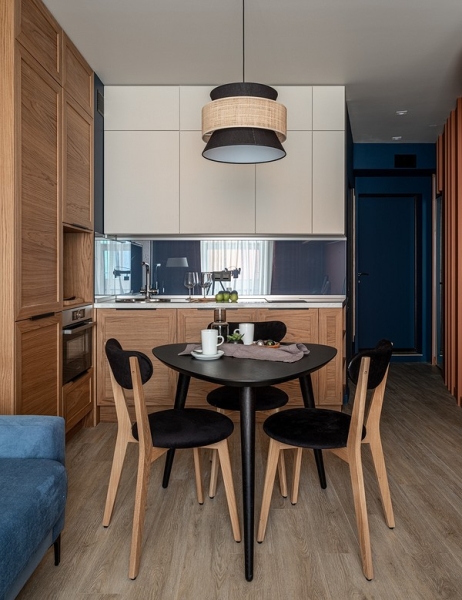 Как на 36 кв. м уместили все: маленькая квартира со спальней, кухней-гостиной и двумя гардеробными