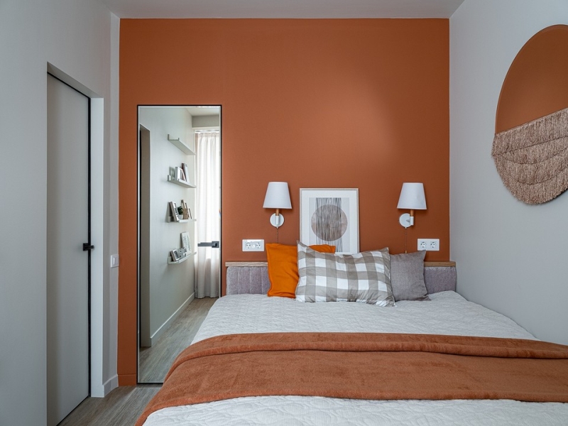 Как на 36 кв. м уместили все: маленькая квартира со спальней, кухней-гостиной и двумя гардеробными