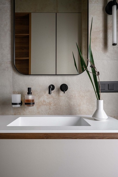 Как в однокомнатной квартире 36 кв. м выделить спальню, кухню-гостиную и гардеробную? Реальный пример интерьера