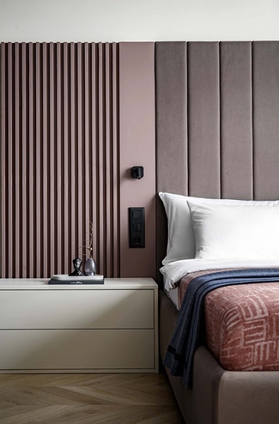 Как в однокомнатной квартире 36 кв. м выделить спальню, кухню-гостиную и гардеробную? Реальный пример интерьера