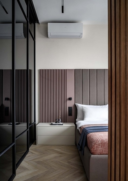 Как в однокомнатной квартире 36 кв. м выделить спальню, кухню-гостиную и гардеробную? Реальный пример интерьера