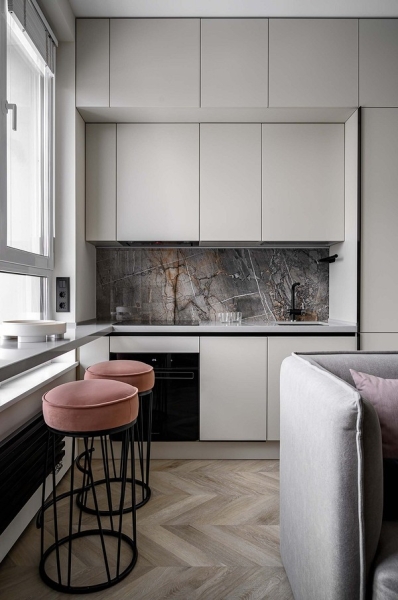 Как в однокомнатной квартире 36 кв. м выделить спальню, кухню-гостиную и гардеробную? Реальный пример интерьера