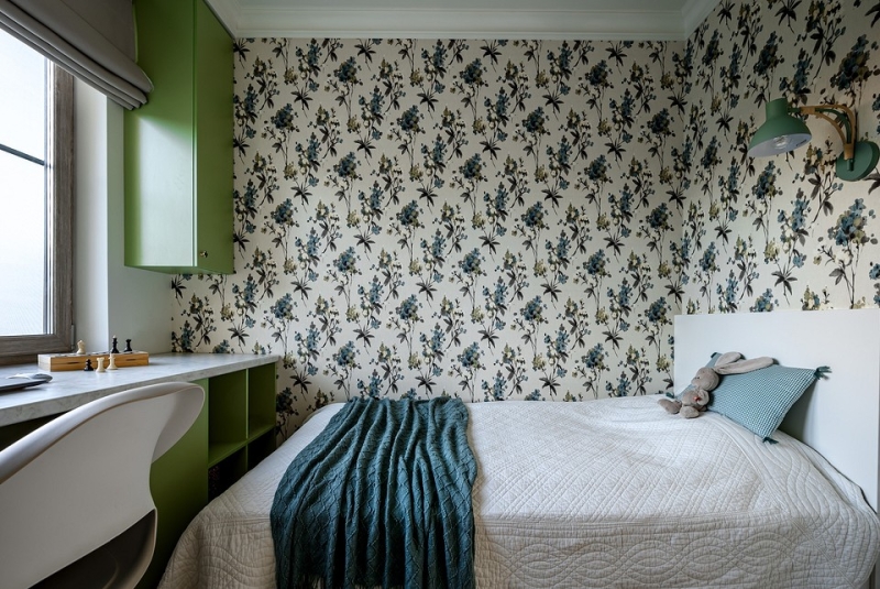 Кухня в коридоре и три отдельные спальни: семейная квартира 80 кв. м с перепланировкой от дизайнера