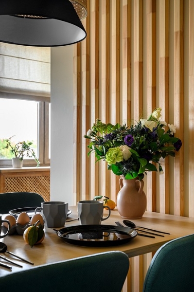 Кухня в коридоре и три отдельные спальни: семейная квартира 80 кв. м с перепланировкой от дизайнера