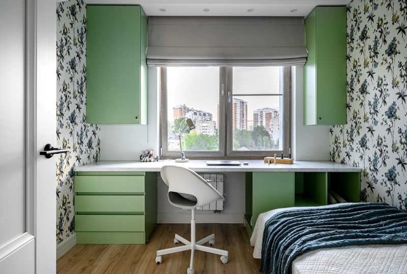 Кухня в коридоре и три отдельные спальни: семейная квартира 80 кв. м с перепланировкой от дизайнера