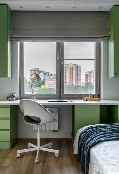 Кухня в коридоре и три отдельные спальни: семейная квартира 80 кв. м с перепланировкой от дизайнера