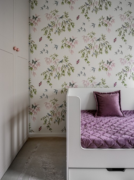 Кухня в коридоре и три отдельные спальни: семейная квартира 80 кв. м с перепланировкой от дизайнера