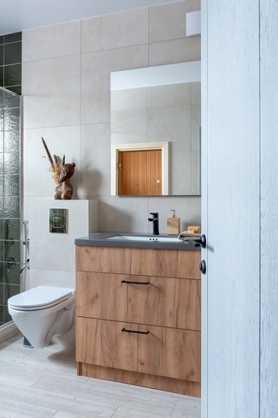 Необычная планировка и эффектный интерьер: уединенный загородный дом у поймы реки Дон