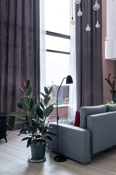 Необычная планировка и эффектный интерьер: уединенный загородный дом у поймы реки Дон