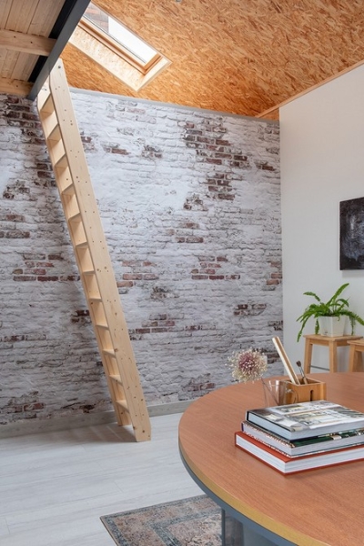 Необычная планировка и эффектный интерьер: уединенный загородный дом у поймы реки Дон