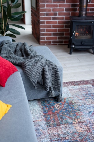 Необычная планировка и эффектный интерьер: уединенный загородный дом у поймы реки Дон