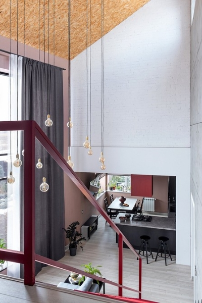 Необычная планировка и эффектный интерьер: уединенный загородный дом у поймы реки Дон