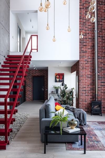 Необычная планировка и эффектный интерьер: уединенный загородный дом у поймы реки Дон