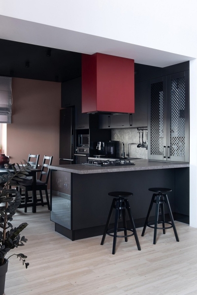 Необычная планировка и эффектный интерьер: уединенный загородный дом у поймы реки Дон