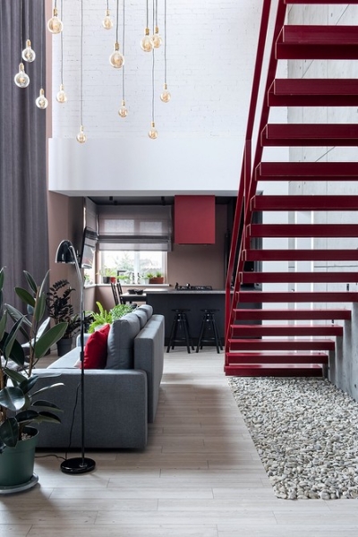 Необычная планировка и эффектный интерьер: уединенный загородный дом у поймы реки Дон