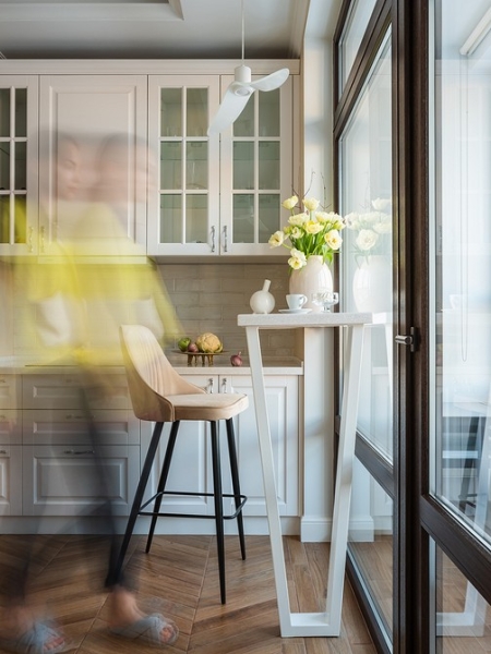 Современная классика в московской новостройке: квартира 58 кв. м для мужчины