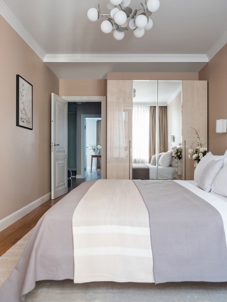 Современная классика в московской новостройке: квартира 58 кв. м для мужчины