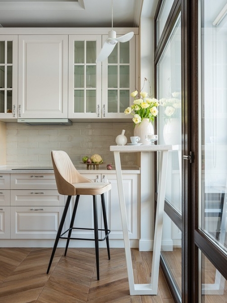 Современная классика в московской новостройке: квартира 58 кв. м для мужчины