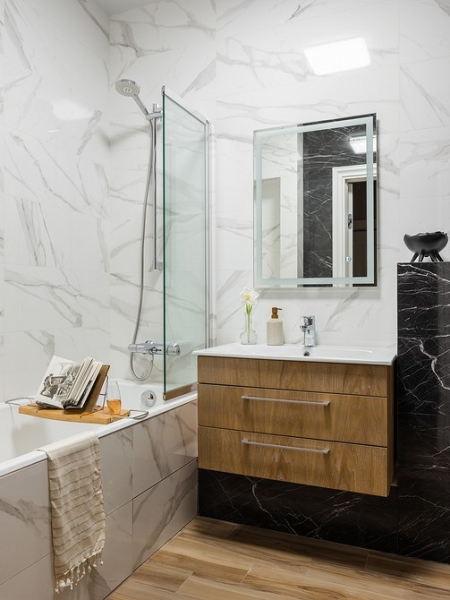 Современная классика в московской новостройке: квартира 58 кв. м для мужчины