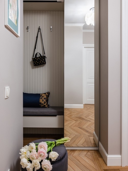 Современная классика в московской новостройке: квартира 58 кв. м для мужчины